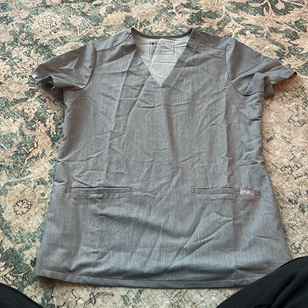 Figs scrub top - size small